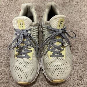 On cloudswift sneaker women